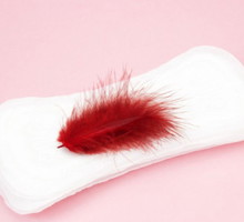 Kolor krwi menstruacyjnej podczas okresu - co oznacza?