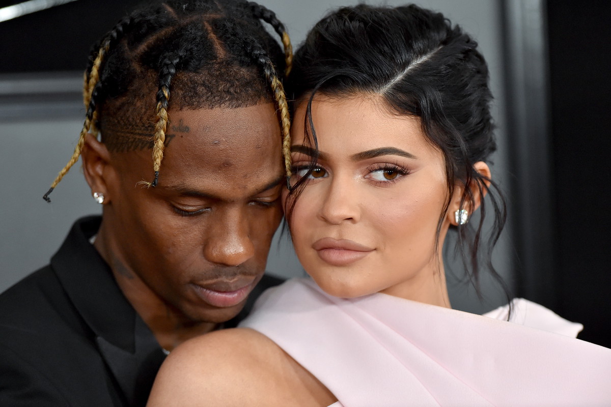 Travis Scott w uroczy sposób udowodnił swoją miłość do Kylie Jenner!