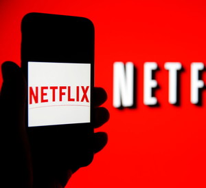 Netflix rezygnuje z bezpłatnego okresu próbnego dla polskich użytkowników.