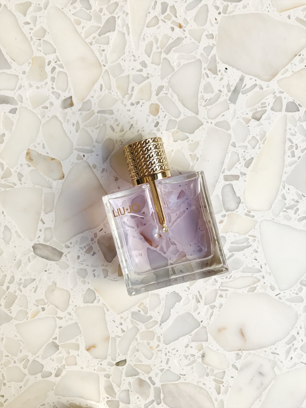 LIU JO Eau de Parfum to owocowo-orientalno kompozycja.