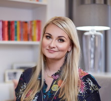 Karolina Cwalina-Stępniak, autorka talk-show #GirlsTalk oraz książek m.in. „Wszystko zaczyna się w głowie”