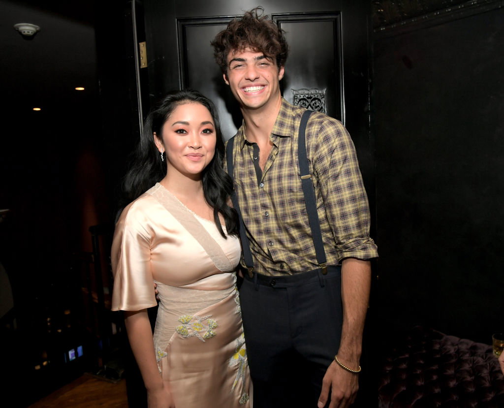 Lana Condor, czyli filmowa Lara Jean Covey z „Do wszystkich chłopców, których kochałam” wielokrotnie brana była pod uwagę, jako dziewczyna Noah. Ta dwójka jednak po prostu się przyjaźni.