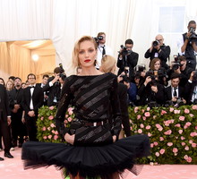 Met Gala 2019: Anja Rubik, stylizacja polskiej modelki.