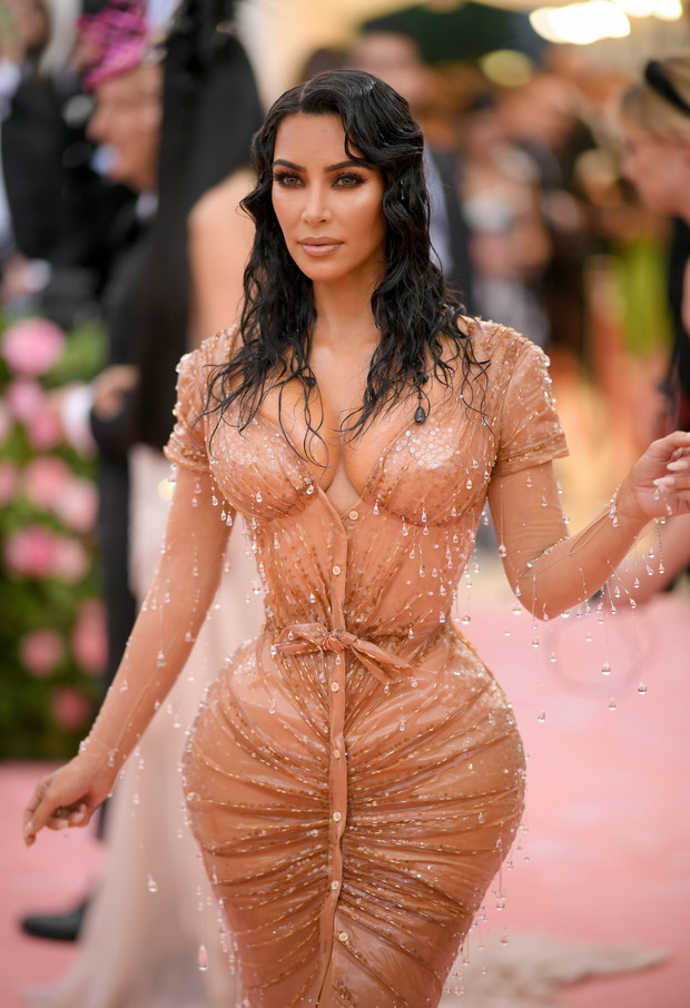 Met Gala 2019: Suknia Kim Kardashian to pierwszy od 20 lat projekt Muglera.