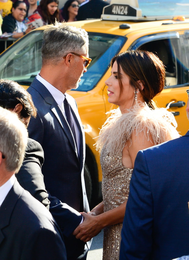Sandra Bullock i Bryan Randall na premierze filmu „Ocean