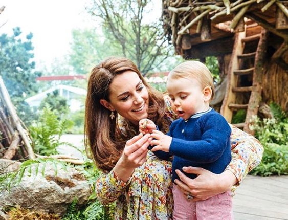 Nowe zdjęcia dzieci Kate Middleton i księcia Williama to najbardziej urocza rzecz, jaką dziś zobaczycie