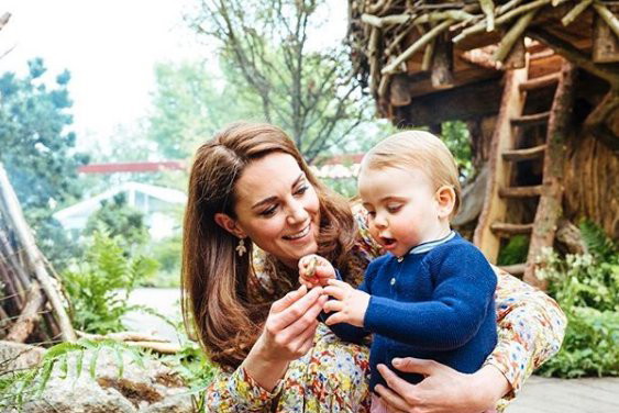 Nowe zdjęcia dzieci Kate Middleton i księcia Williama to najbardziej urocza rzecz, jaką dziś zobaczycie