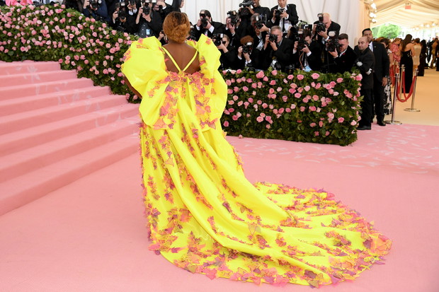 Met Gala 2019: Serena Williams suknię Atelier Versace założyła również na swoją ostatnią galę w 2017 roku.
