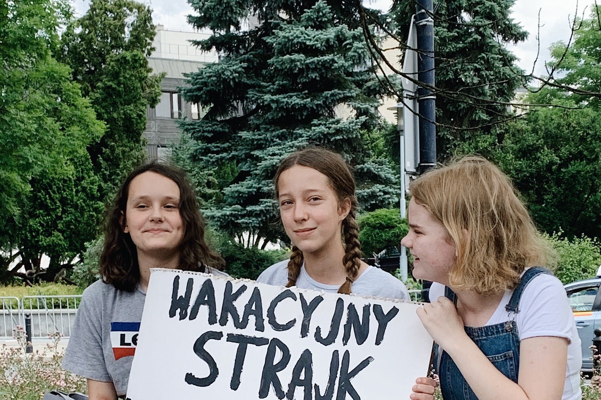 13-latka strajkuje pod Sejmem i walczy o naszą planetę!