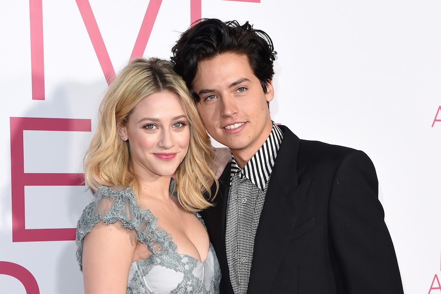 Cole Sprouse i Lili Reinhart przerwali milczenie i skomentowali plotki o rozstaniu. Para pojawiła się na wspólnej okładce