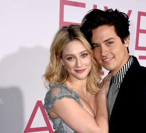 Cole Sprouse i Lili Reinhart rozstali się!
