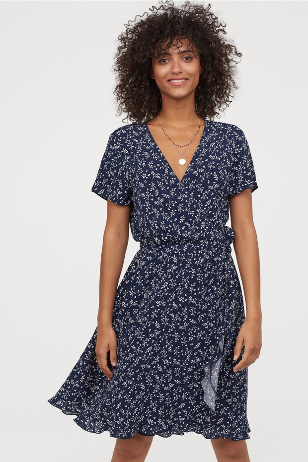 Sukienka w kwiaty H&M, 99,99 zł