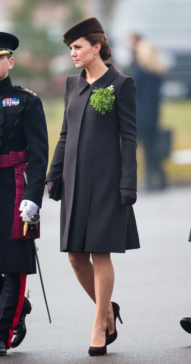 15-kate-middleton-pregnancy-outfit-h724