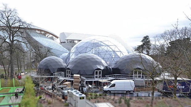 the_Louis_Vuitton_Fall_2015_Fashion_Show_Space_Timelapse