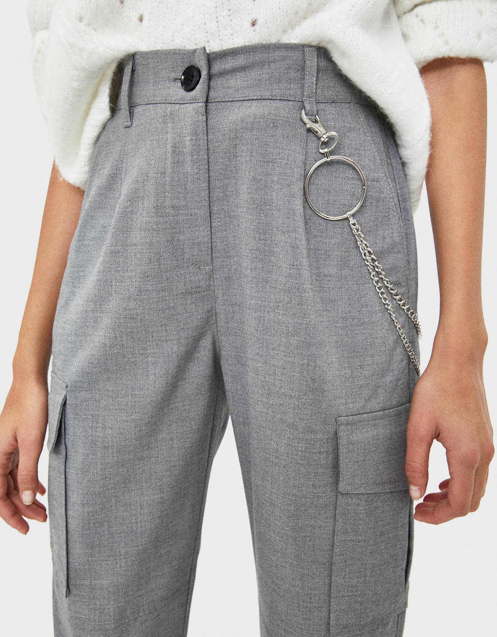 Trendy jesień 2019: Cargo - jak stylizować i gdzie kupić najmodniejsze spodnie sezonu?