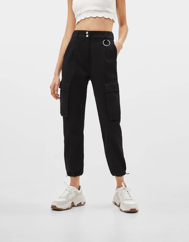 Spodnie cargo Bershka, 89,90 zł