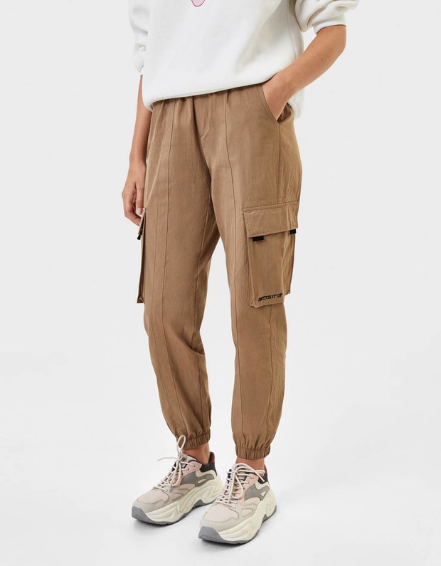 Spodnie cargo Bershka, 99,90 zł