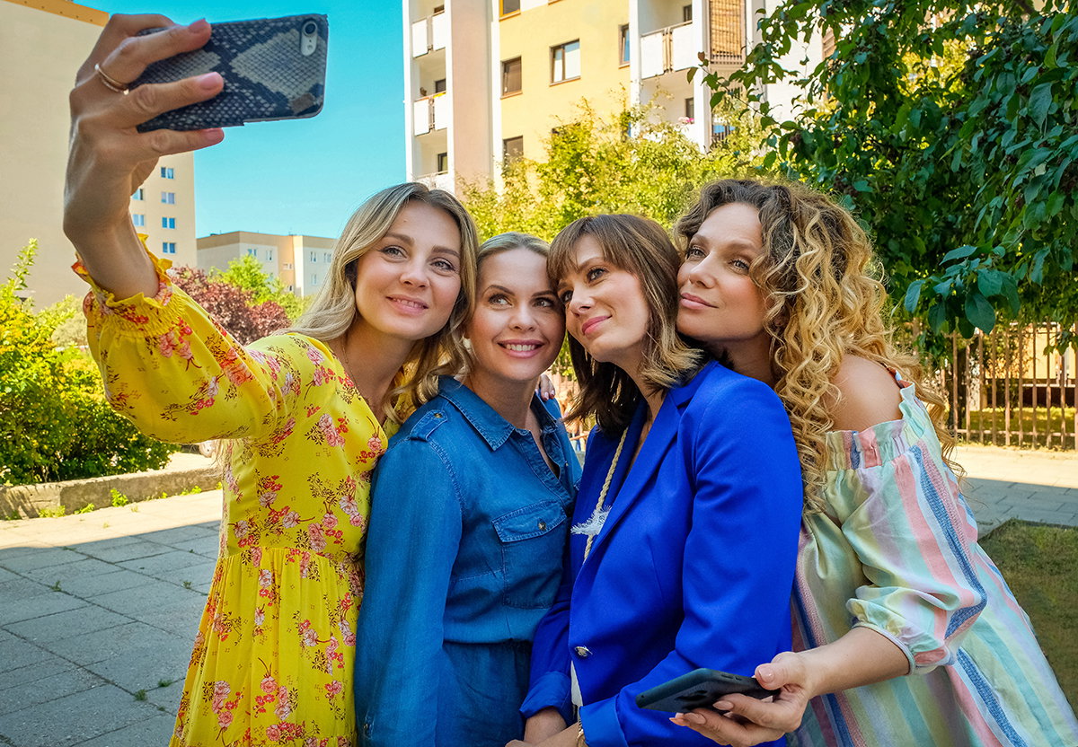 „Przyjaciółki” 14: Wiemy, kiedy serial wróci na antenę i znamy szczegóły nowego sezonu! [DUŻO ZDJĘĆ]