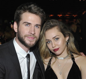 Miley Cyrus skomentowała rozstanie z Liamem Hemsworthem. Gwiazda dementuje plotki o zdradzie
