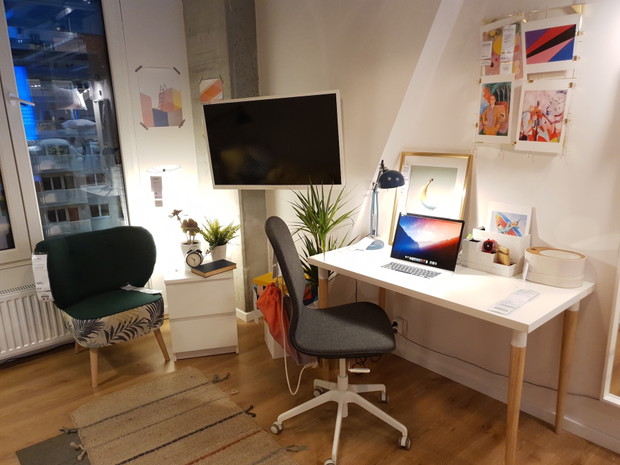 Pokazowy pokój z akademika LivinnX Kraków, który powstał przy współprazy z Ikea.