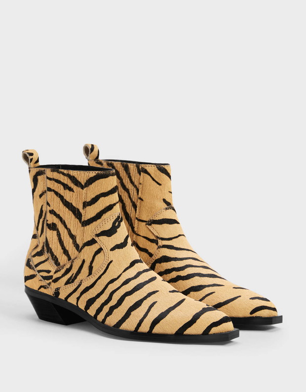 Botki Bershka, 349 zł