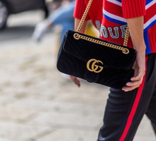 Showroom wprowadził sekcję Vintage, w której znajdziecie torebki Gucci, Céline, Prady i wielu innych projektantów