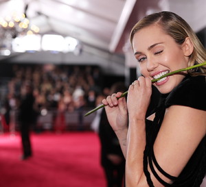 Miley Cyrus ma nowego chłopaka. Przyłapano ją na czułościach z byłym Gigi Hadid