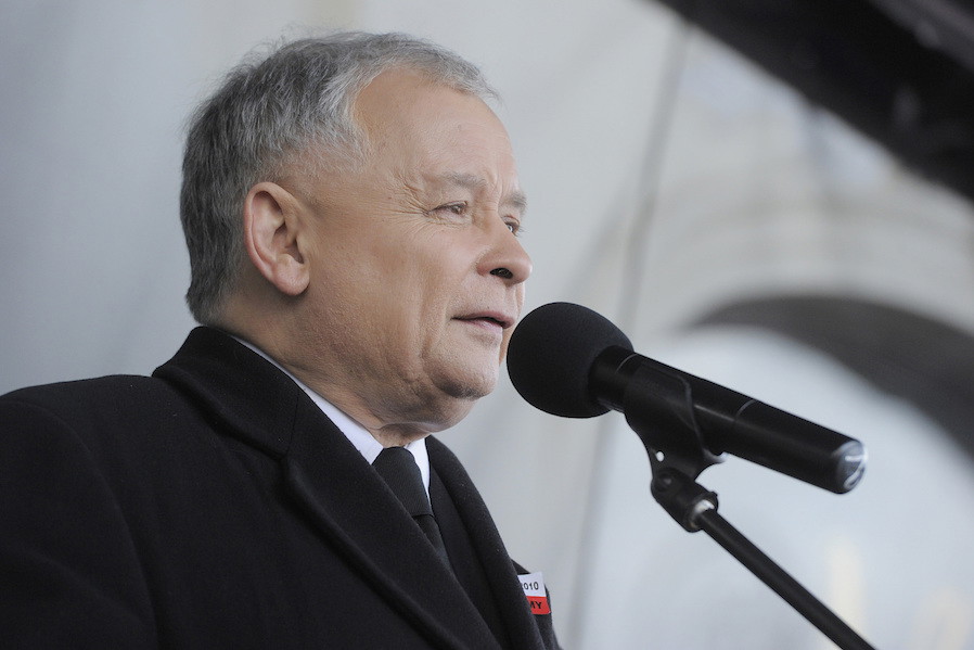 PiS przegłosował ustawę o zakazie edukacji seksualnej
