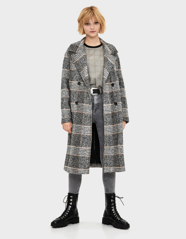 Płaszcz w kratę Bershka, 299 zł