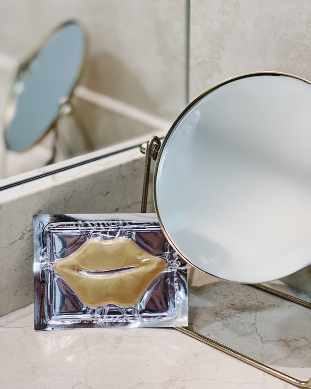 Intensywnie nawilżająca żelowa maseczka do ust Eveline Cosmetics S.O.S. Expert