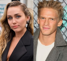 Miley Cyrus i Cody Simpson jednak się nie rozstali! Para świętowała wspólnie 27. urodziny artystki