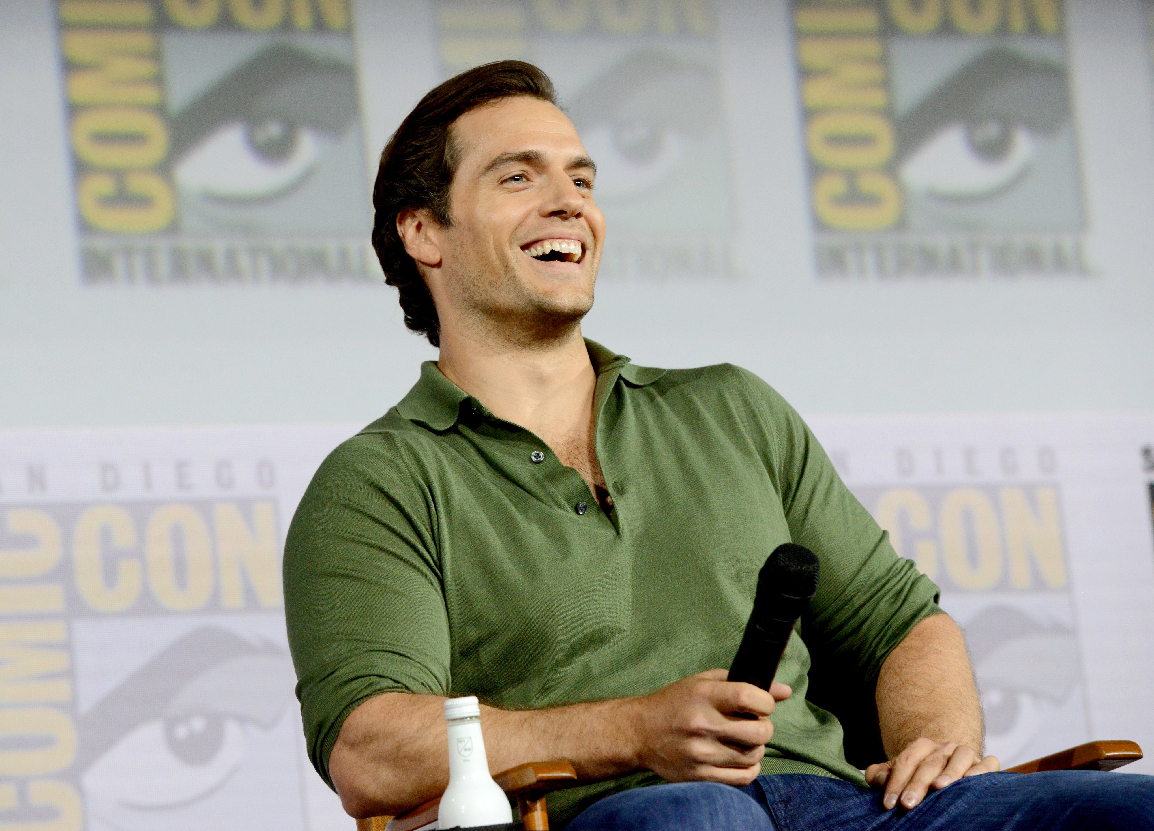Henry Cavill w Polsce! Serialowy „Wiedźmin” i reszta obsady przyleci promować serial Netflixa