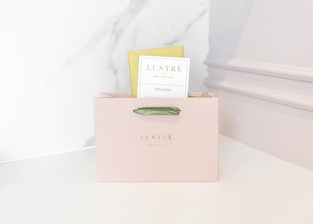 Voucher na masaż do LUSTRÉ Beauty Boutique