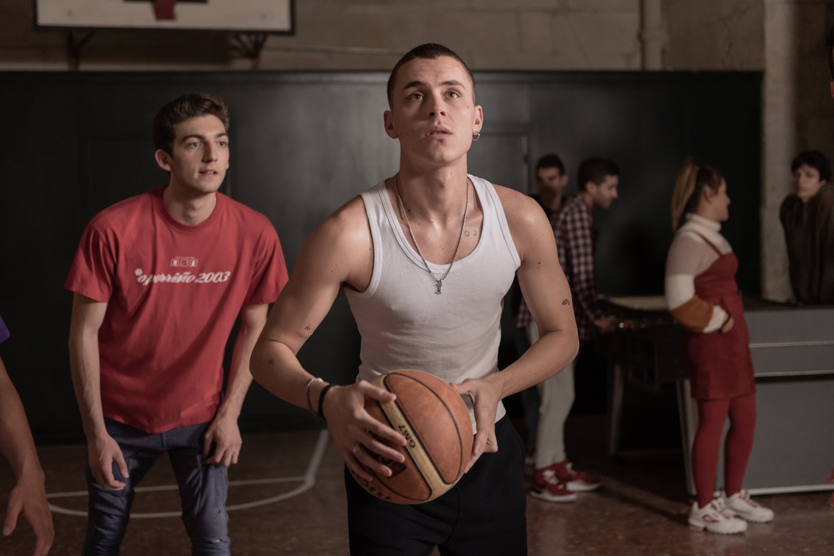 Seriale hiszpańskie na Netflix to nie tylko „Dom z papieru” i „Szkoła dla elity”. Co jeszcze warto obejrzeć?