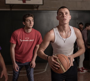 Seriale hiszpańskie na Netflix to nie tylko „Dom z papieru” i „Szkoła dla elity”. Co jeszcze warto obejrzeć?