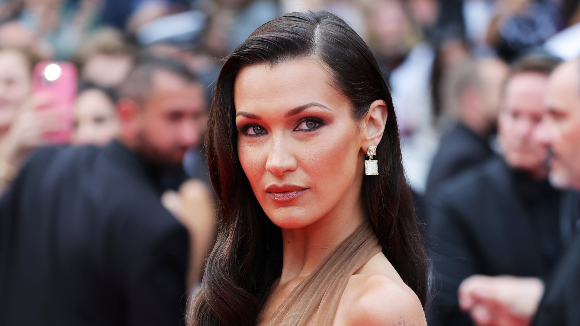 krem do twarzy, którego używa Bella Hadid