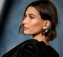 Wśród ulubionych kremów gwiazd ten jest numerem 1. Victoria Beckham i Hailey Bieber kochają go za to, jak pięknie regeneruje skórę