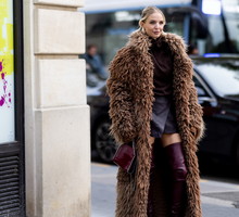Już nie płaszcz w stylu mob wife, tej zimy zamiast niego będziemy nosić tę kurtkę! Kupisz ją w Zarze, Reserved i H&M
