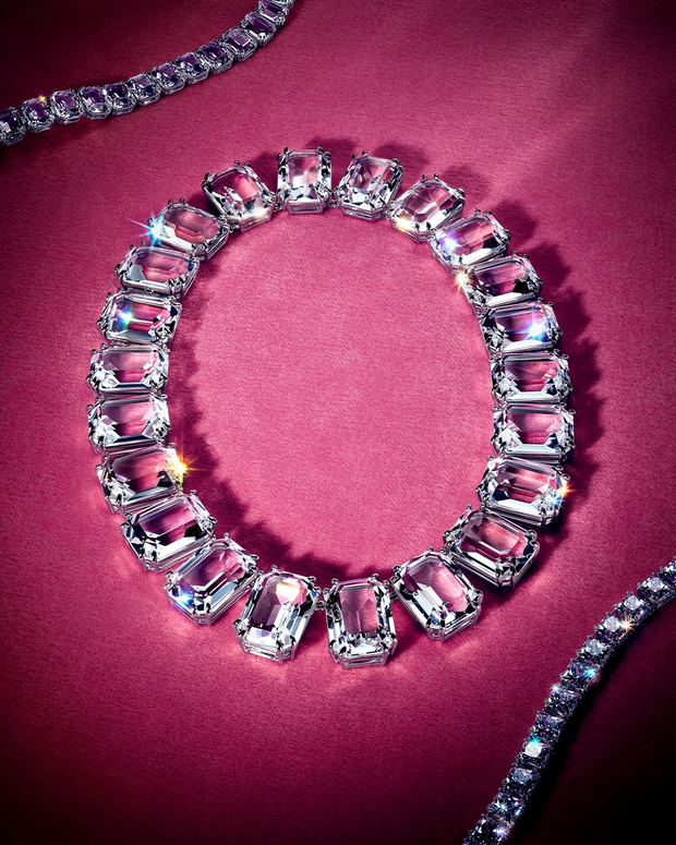 Kryształowa biżuteria z kampanii Swarovski na święta 2024