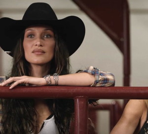 Bella Hadid w Yellowstone