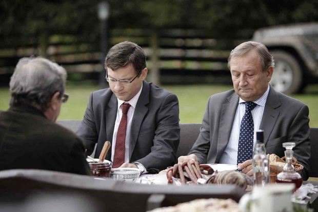 Uklad zamkniety (3)