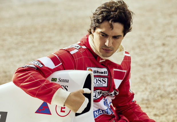 SENNA. Gabriel Leone as Ayrton Senna in Senna. Cr. Alan Roskyn/Netflix ©2024