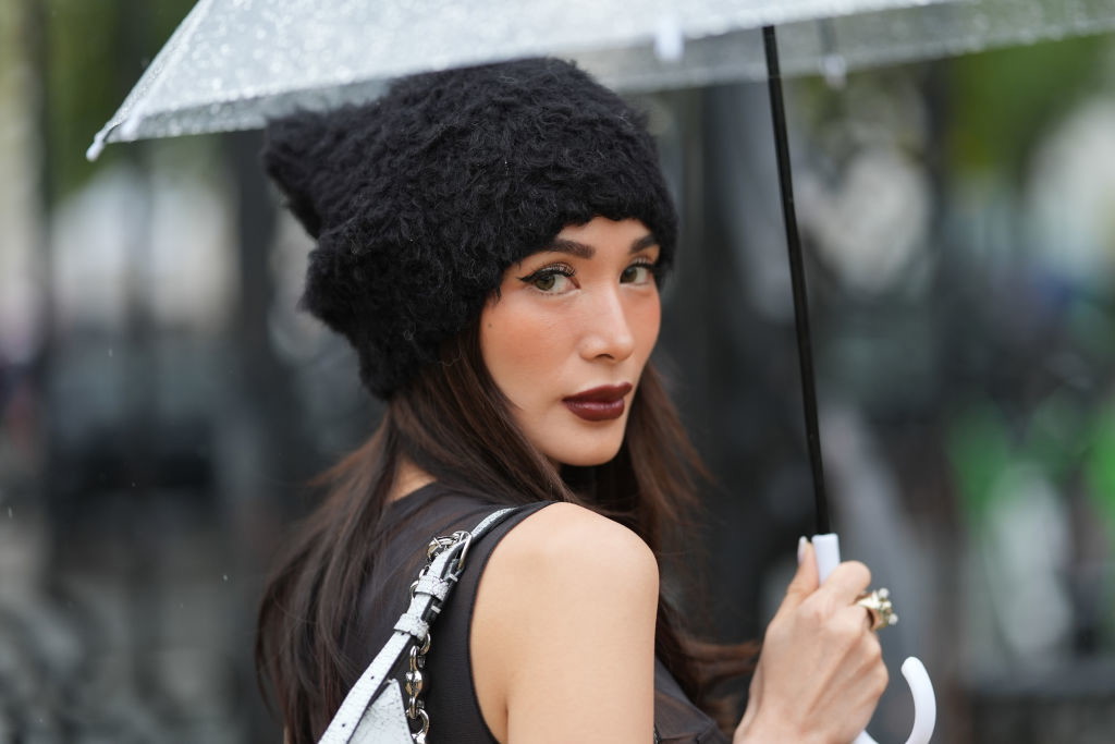 Street Style - Paris Fashion Week - Womenswear Spring/Summer 2025 - Day Three