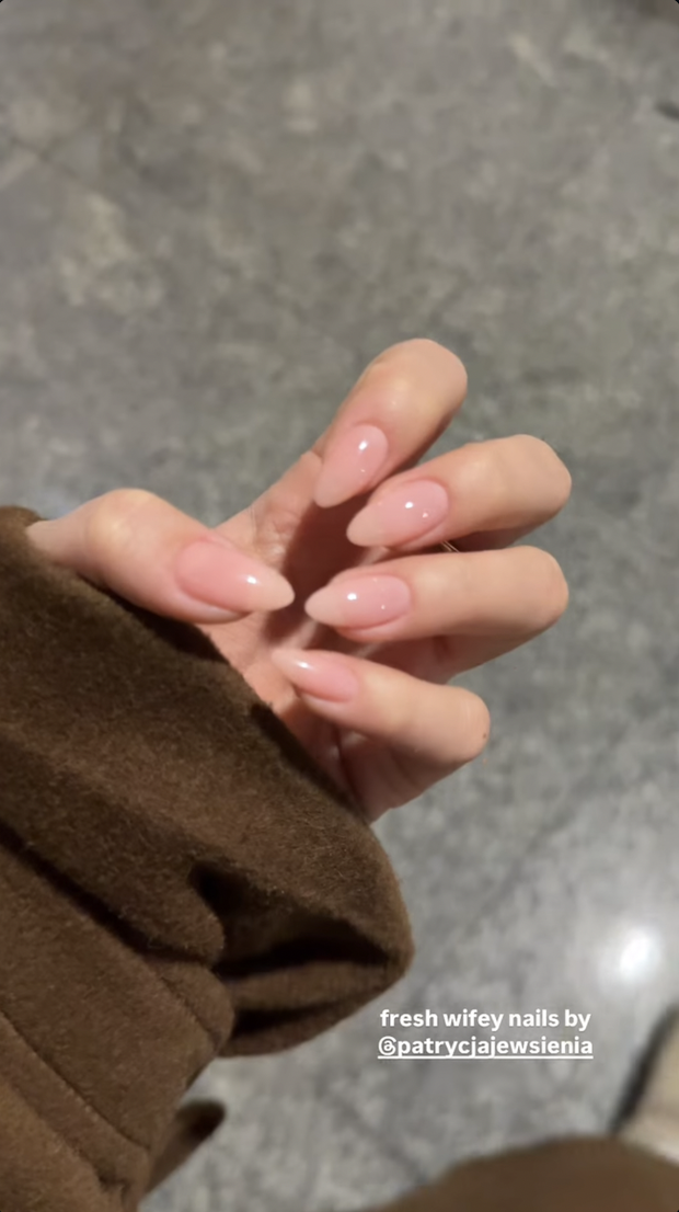 Wifey nails