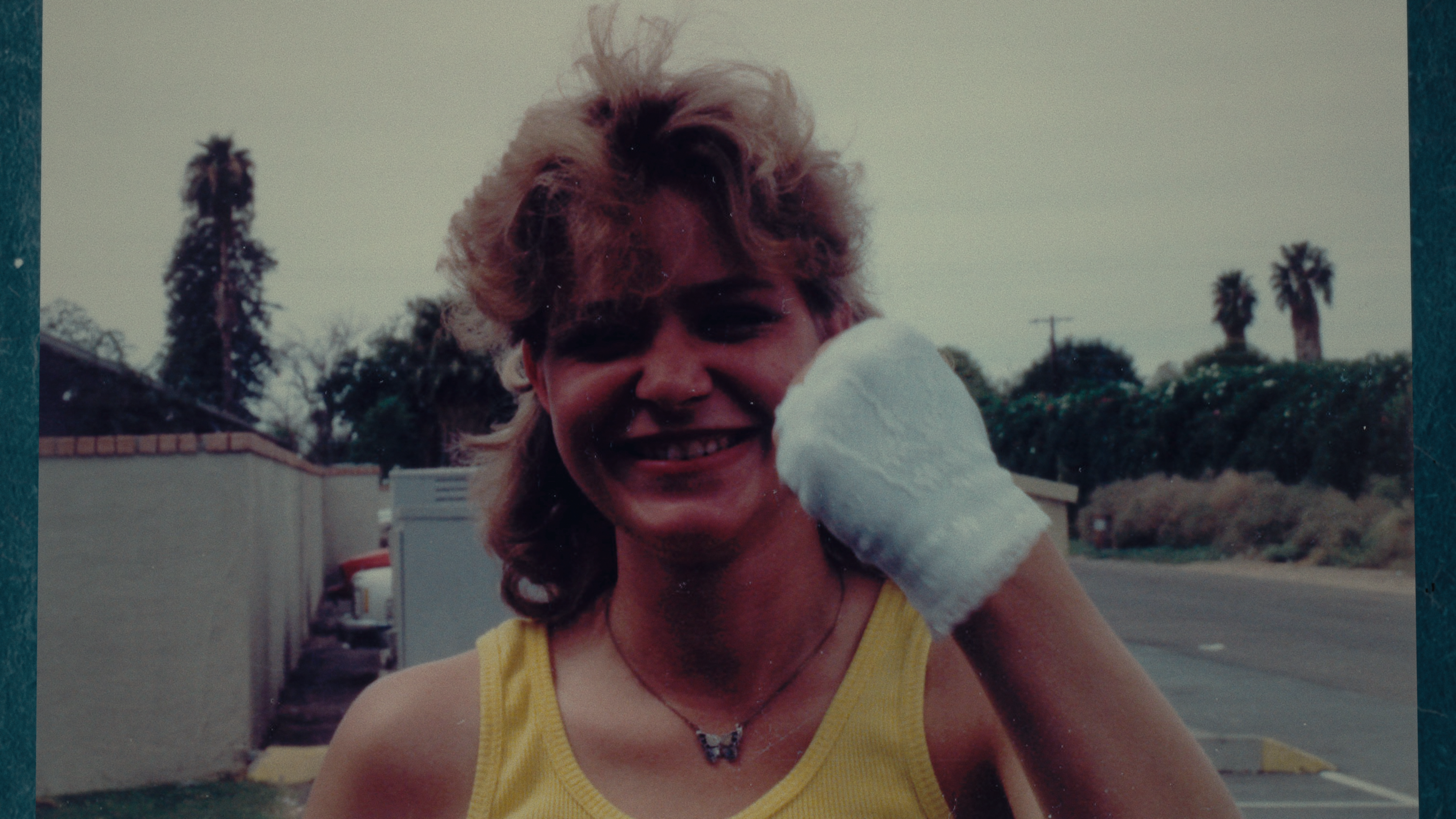 Girl_in_the_Picture_01_07_05_23