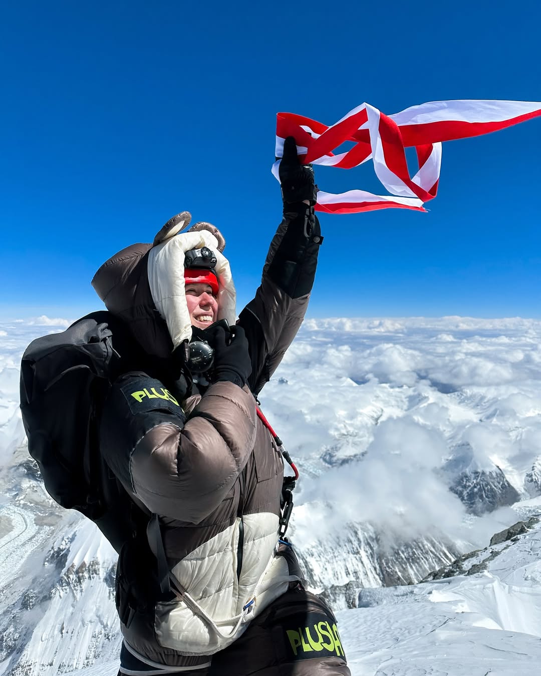 Oficjalnieo11-3818maja2025rokustanamnaszczycieMountEverestzostajctymsamymnajmodszPolknaDachuwiata!WNepalujestemoddw…