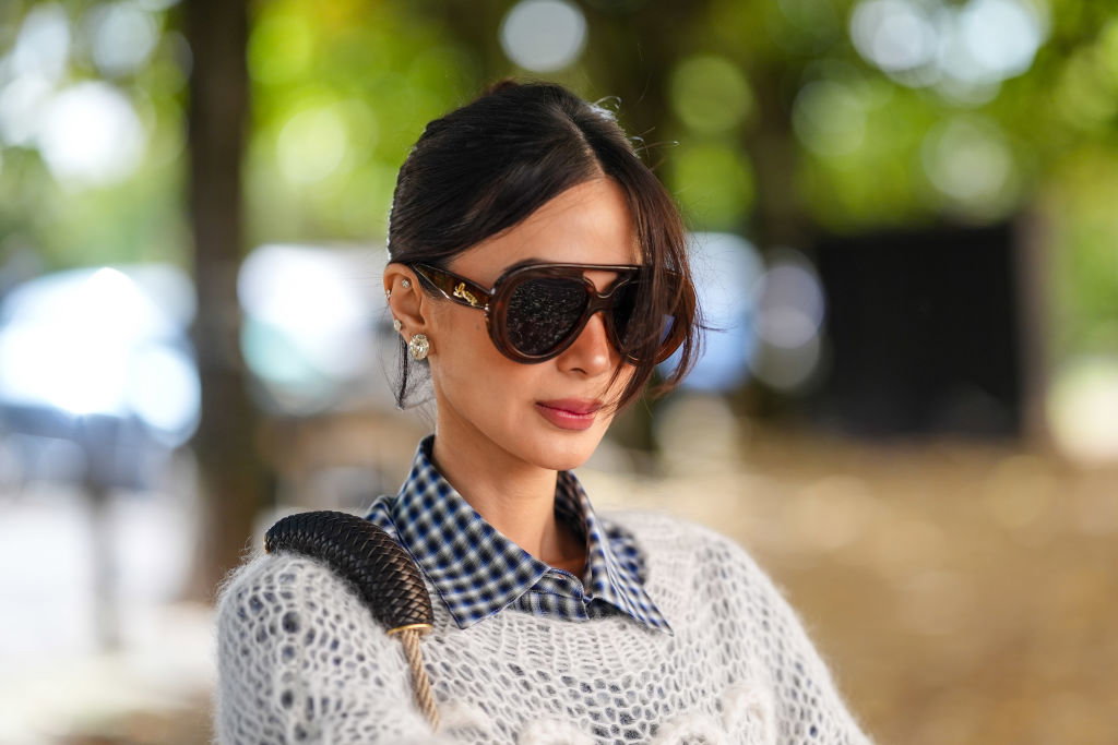 Street Style - Paris Fashion Week - Womenswear Spring/Summer 2025 - Day Five