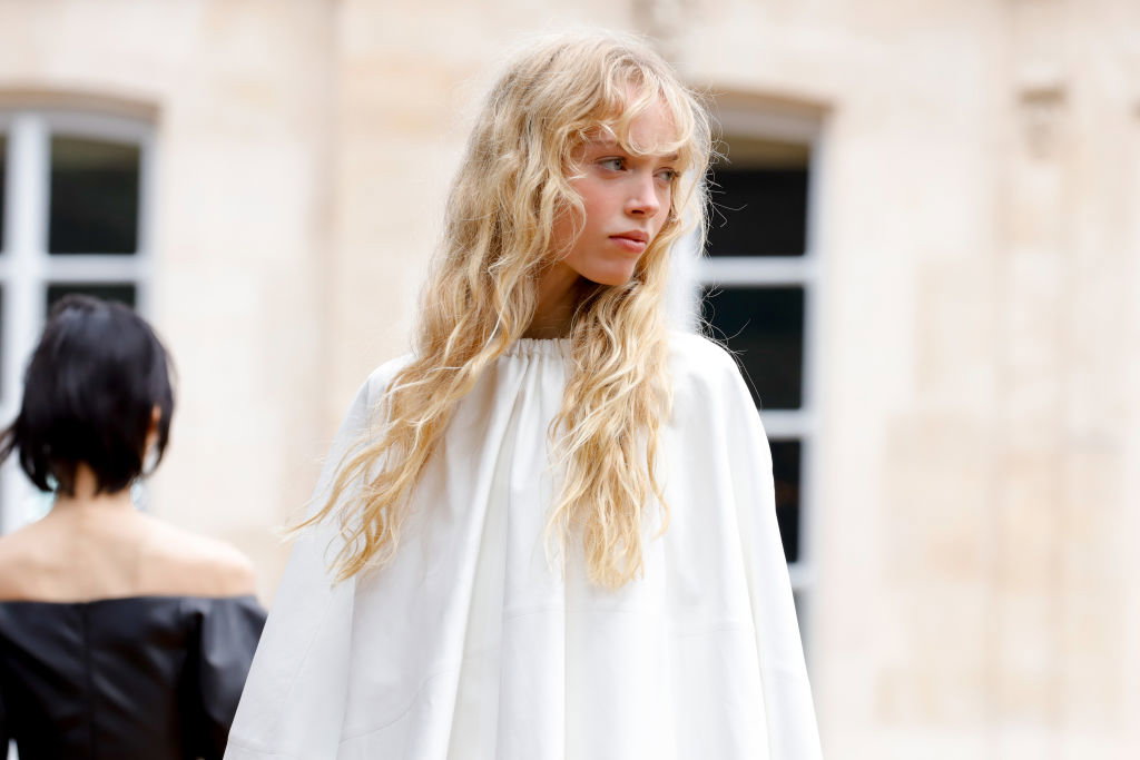 Gabriela Hearst - Paris Fashion Week RTW Spring 2025 - Ambiance