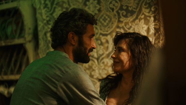 SandCastle_Netflix_00_16_12_04 zamek z piasku