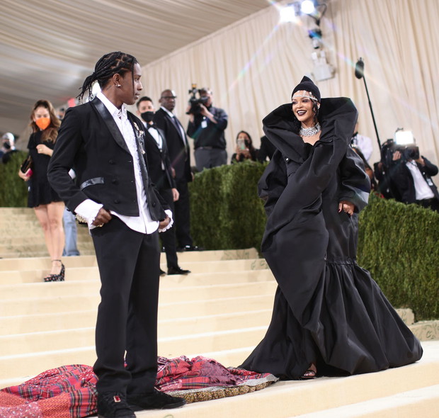 Rihana i A$AP Rocky na MET Gali 2021.